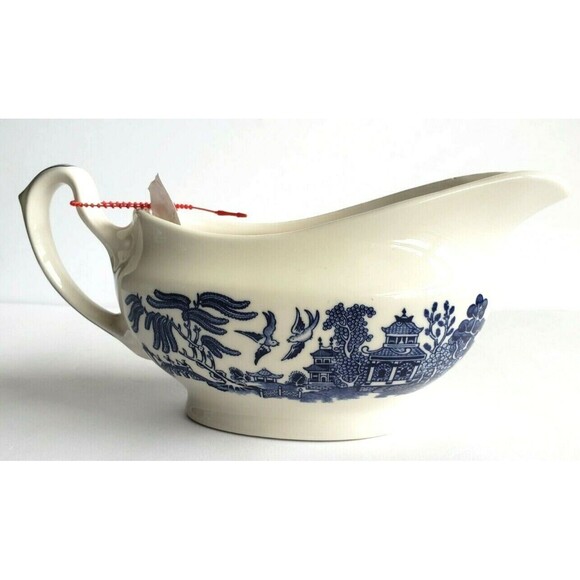 Churchill Blue Willow Gravy Boat Staffordshire England